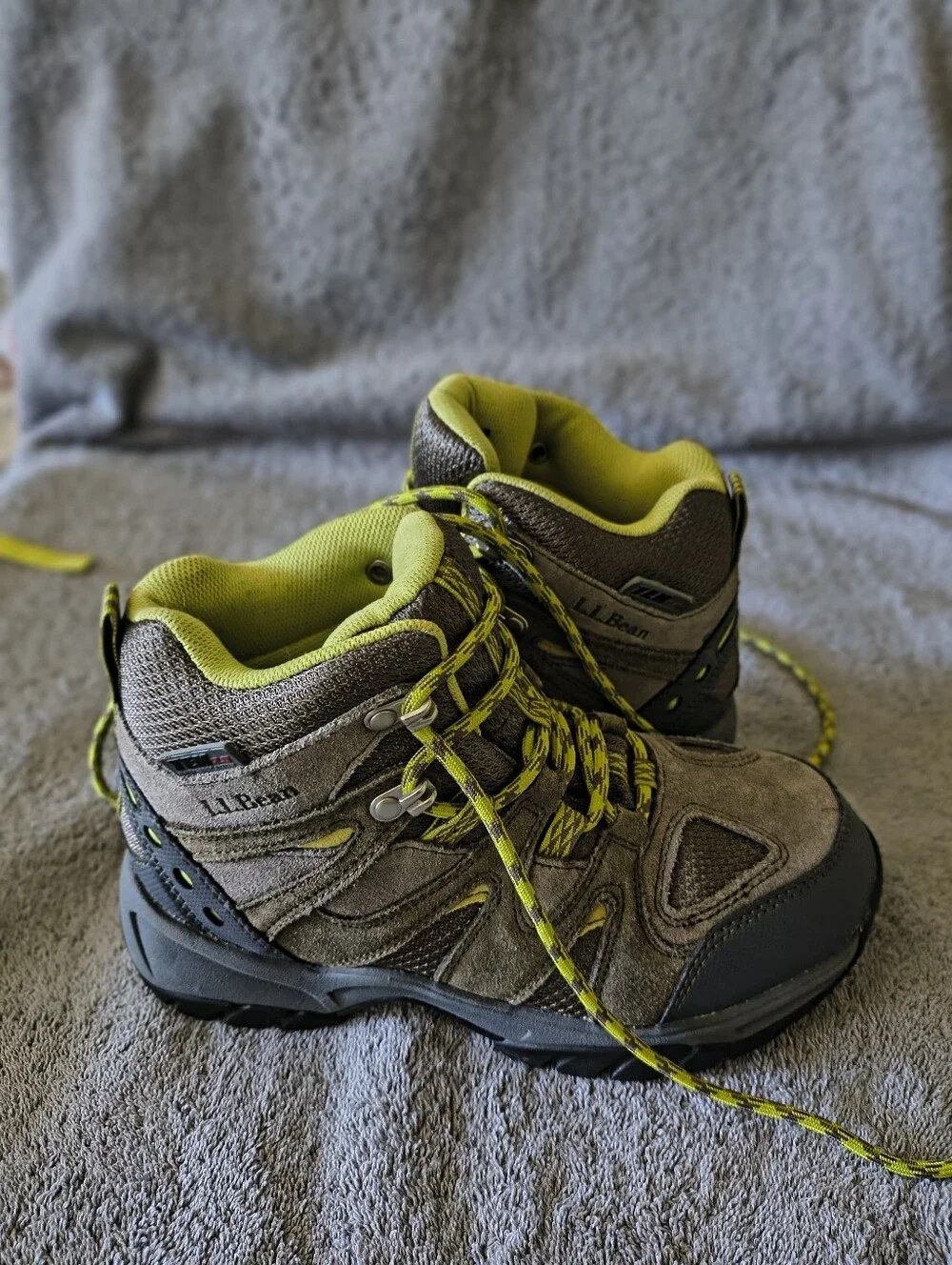 L.L. Bean Kids Trails Model Hiking Boots TEK 2.5 Gray Size 4 Activewear Hiking